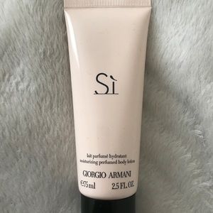 Si by Giorgio Armani 2.5 fl Oz perfumed lotion